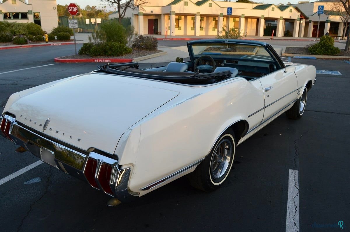 1970' Oldsmobile Cutlass photo #5