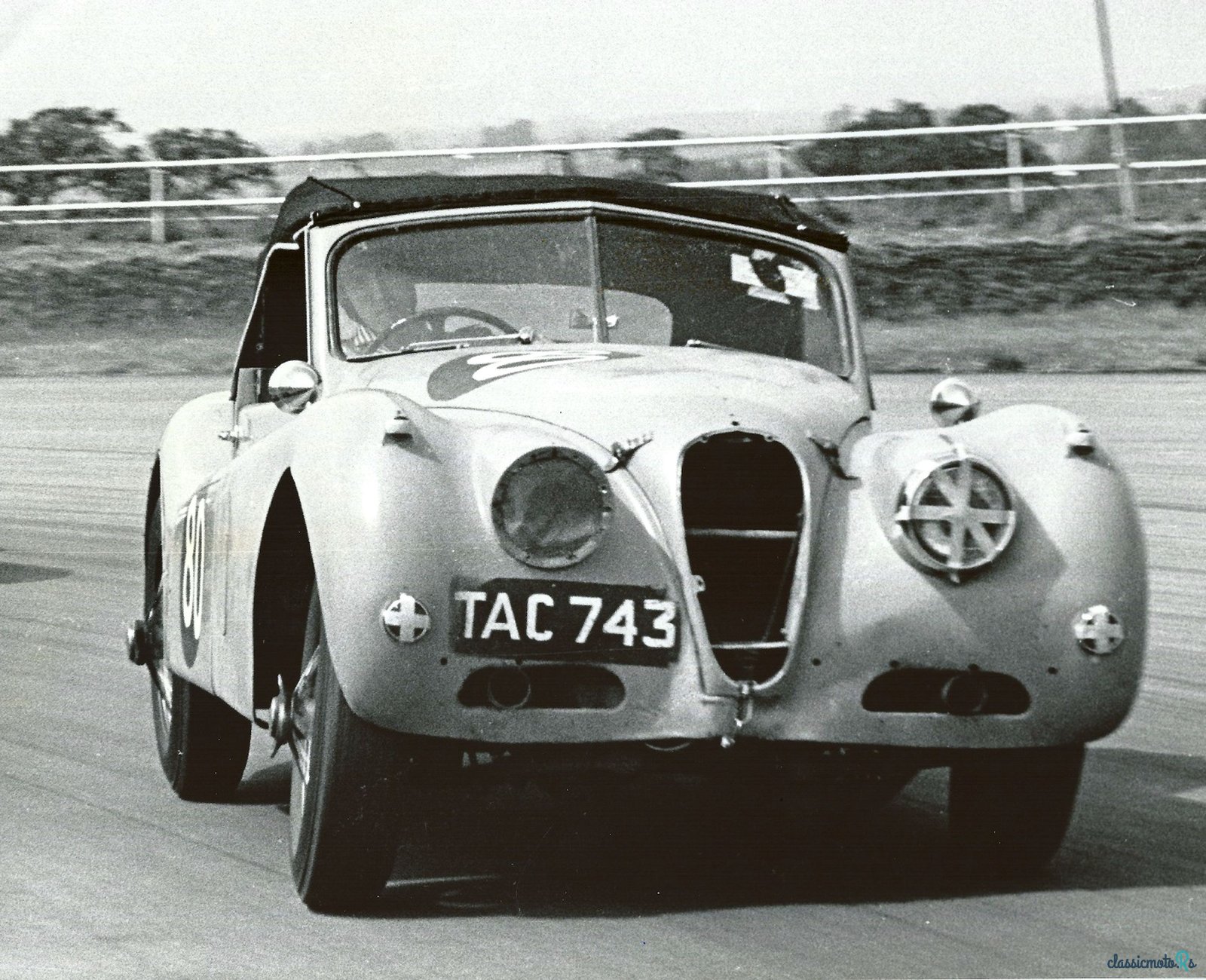 1955' Jaguar Xk140 photo #2