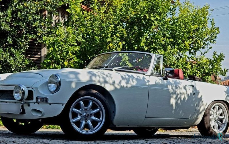 1973' MG MGB photo #1