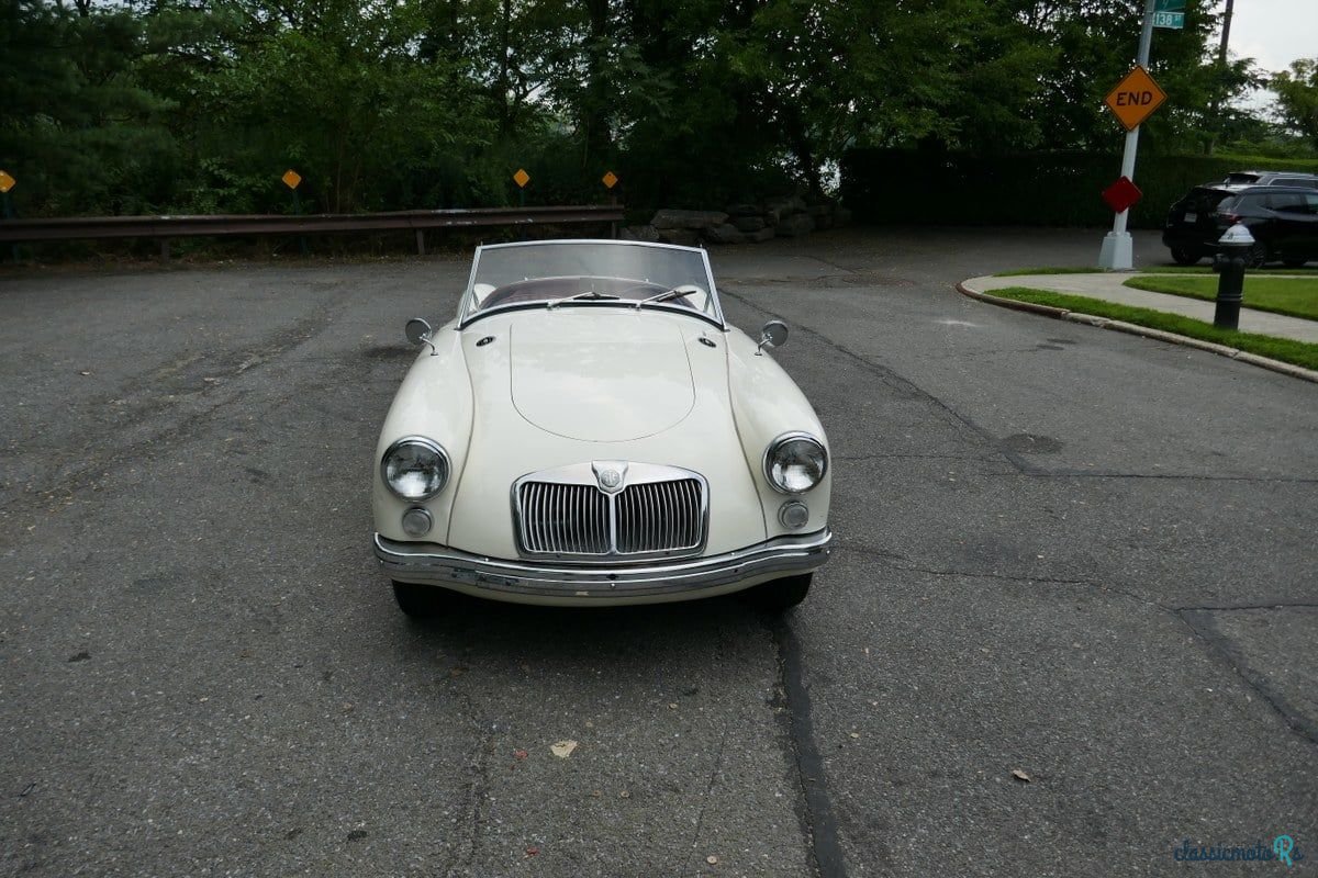 1960' MG MGA photo #4