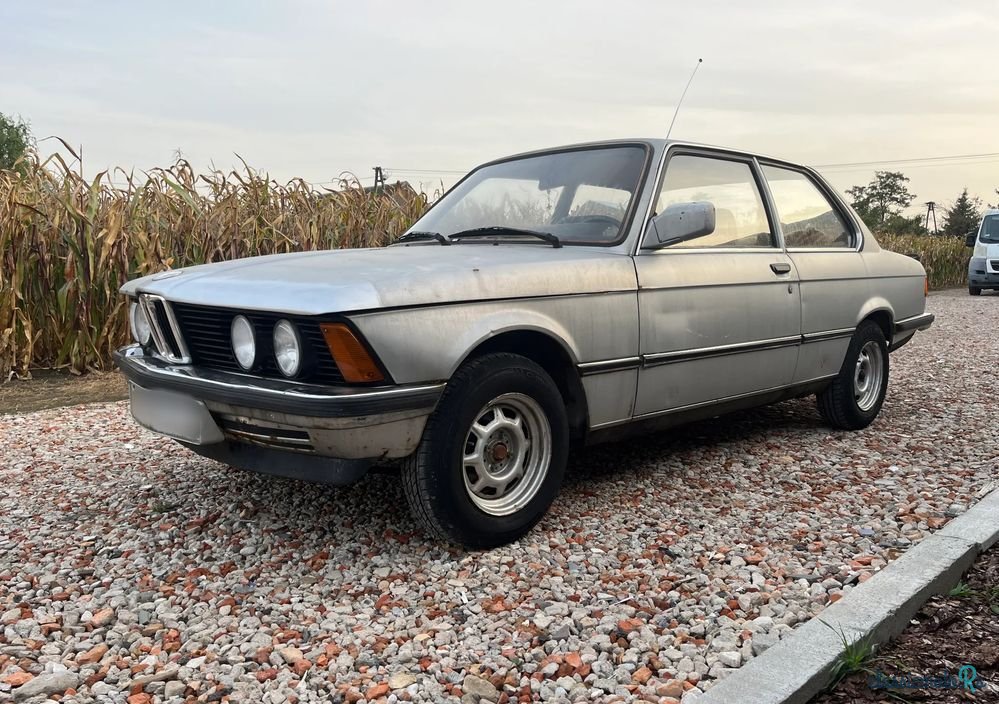 1980' BMW Seria 3 315 photo #2