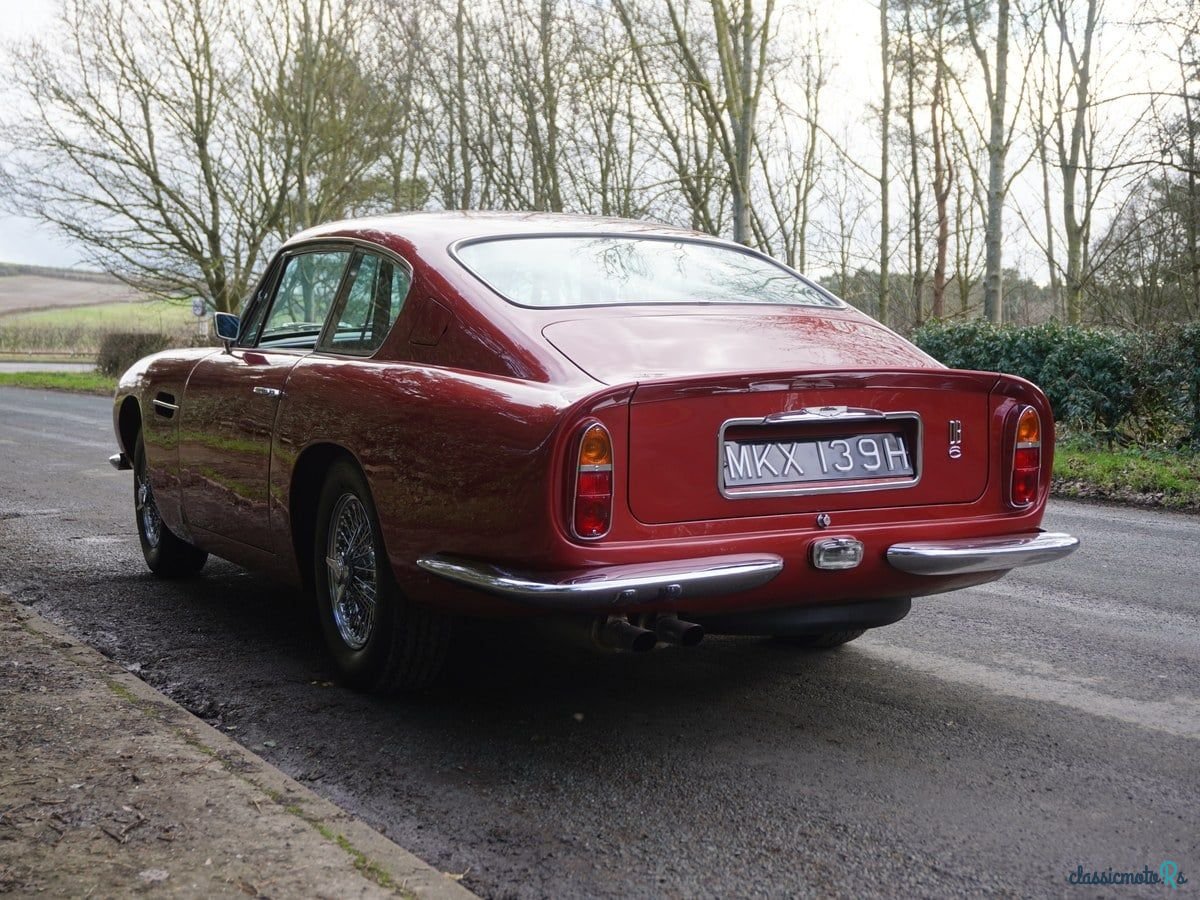 1969' Aston Martin DB6 photo #4