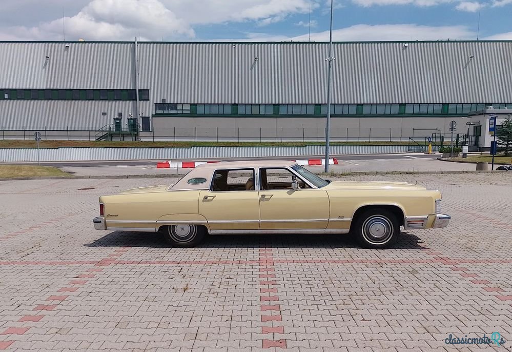 1975' Lincoln Continental photo #5