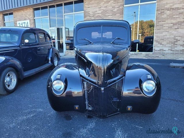 1941' Ford Custom photo #1