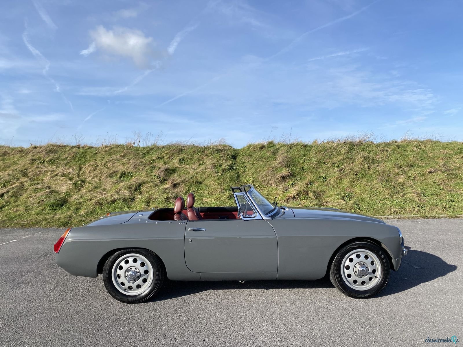 1975' MG Mgb 6 photo #6