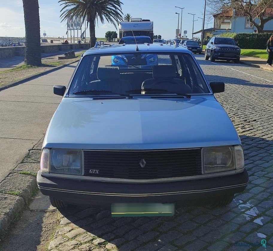 1983' Renault 18 GTX Break photo #2