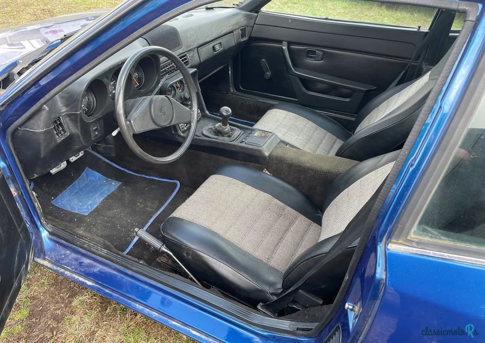 1977' Porsche 924 photo #5