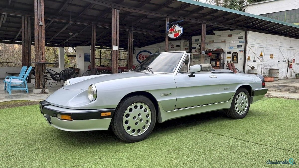 1987' Alfa Romeo Spider photo #1