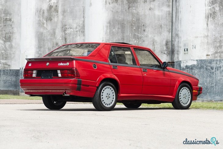 1989' Alfa Romeo 75 photo #2