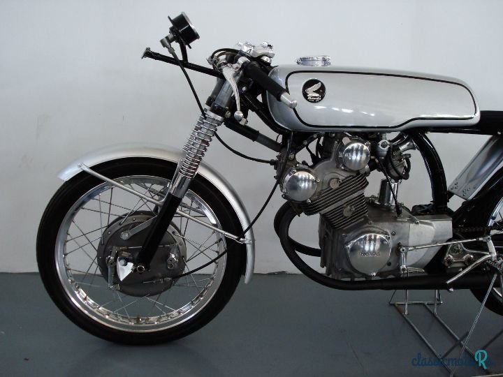 1963' Honda CR93 photo #3