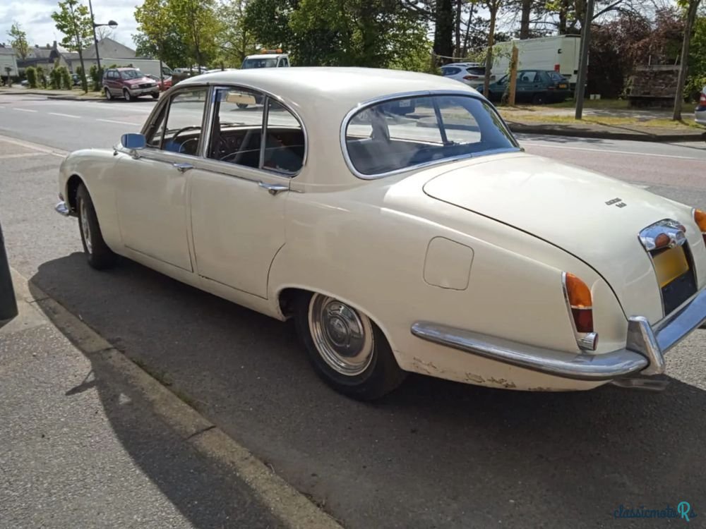 1968' Jaguar Mk Ii photo #2