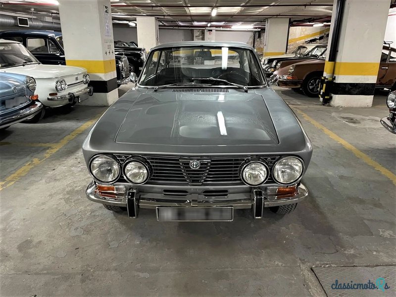 1974' Alfa Romeo GTV photo #2