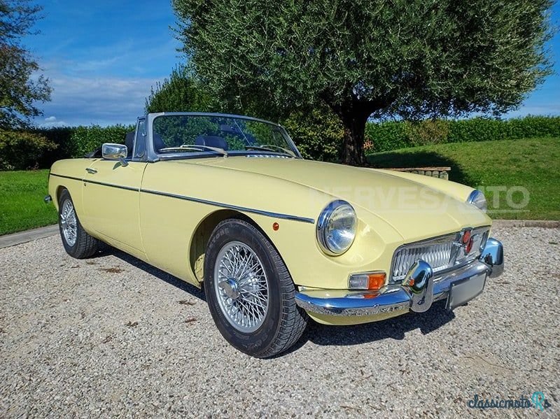 1972' MG MGB photo #1