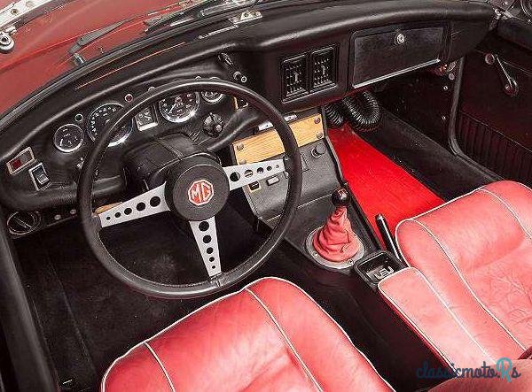 1972' MG 107 photo #4