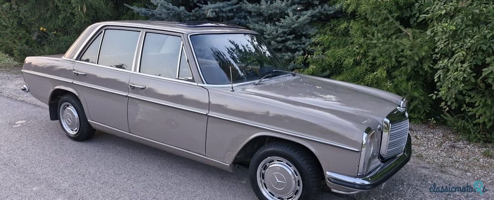 1973' Mercedes-Benz 220D W115 photo #3