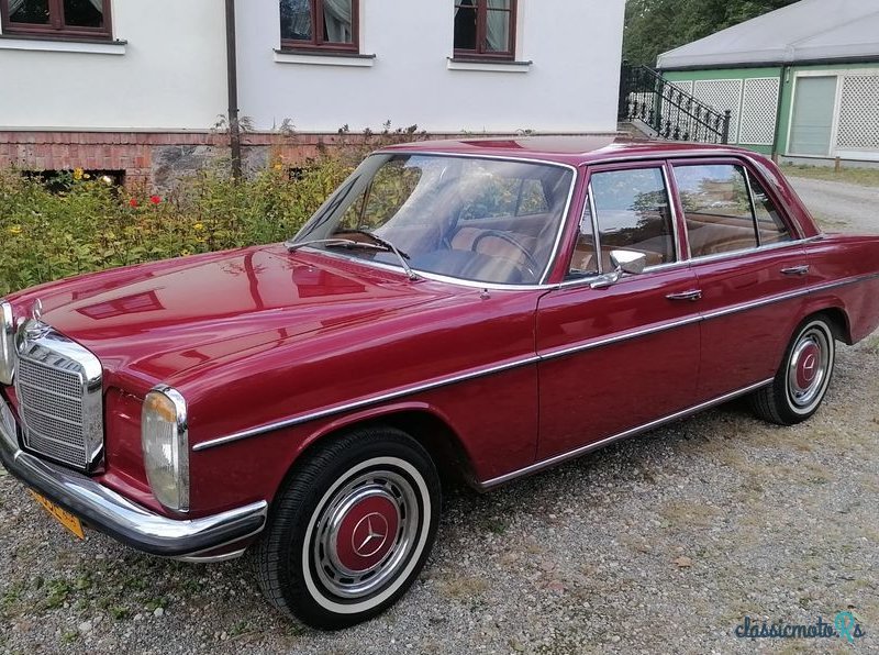 1968' Mercedes-Benz W115s photo #1