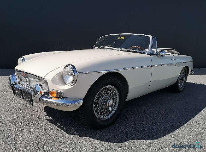1967' MG MGB photo #2