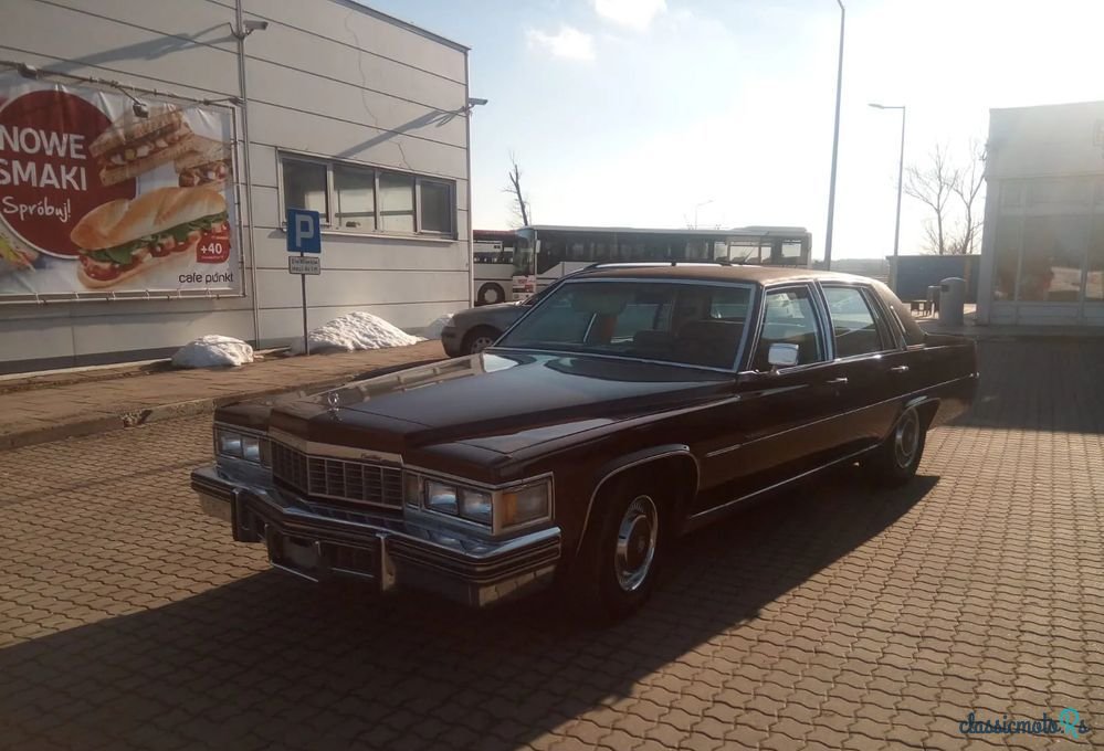 1977' Cadillac Fleetwood photo #1