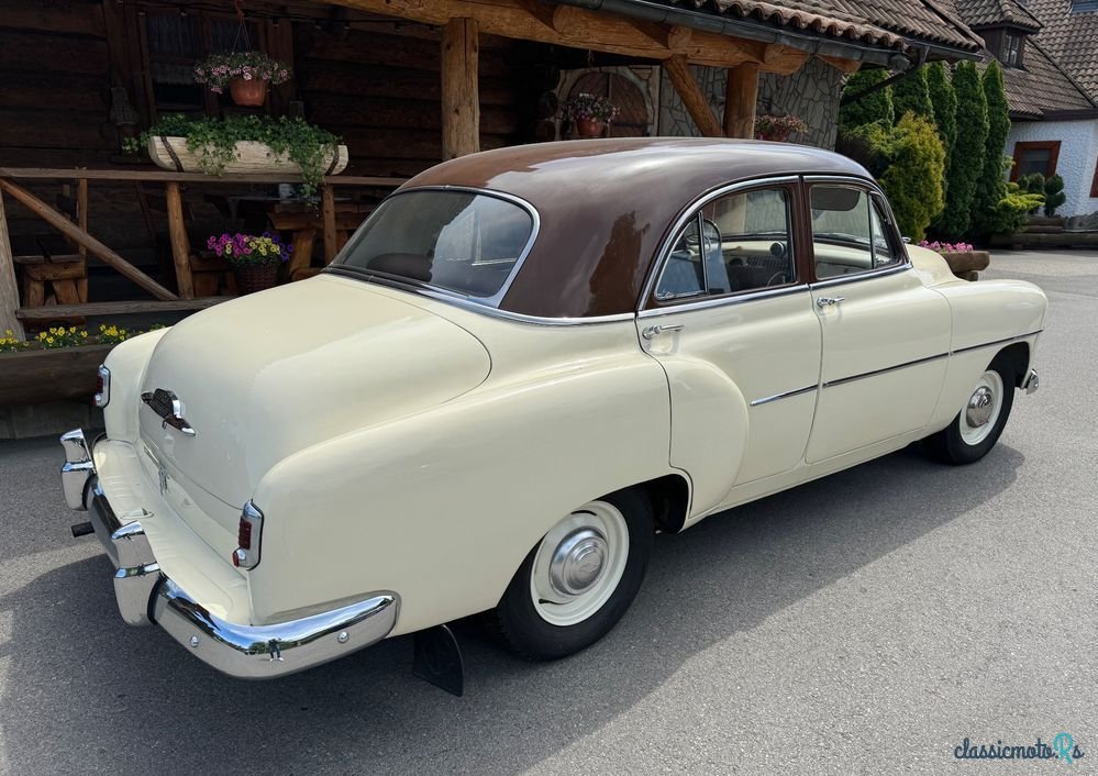 1952' Chevrolet Deluxe photo #3