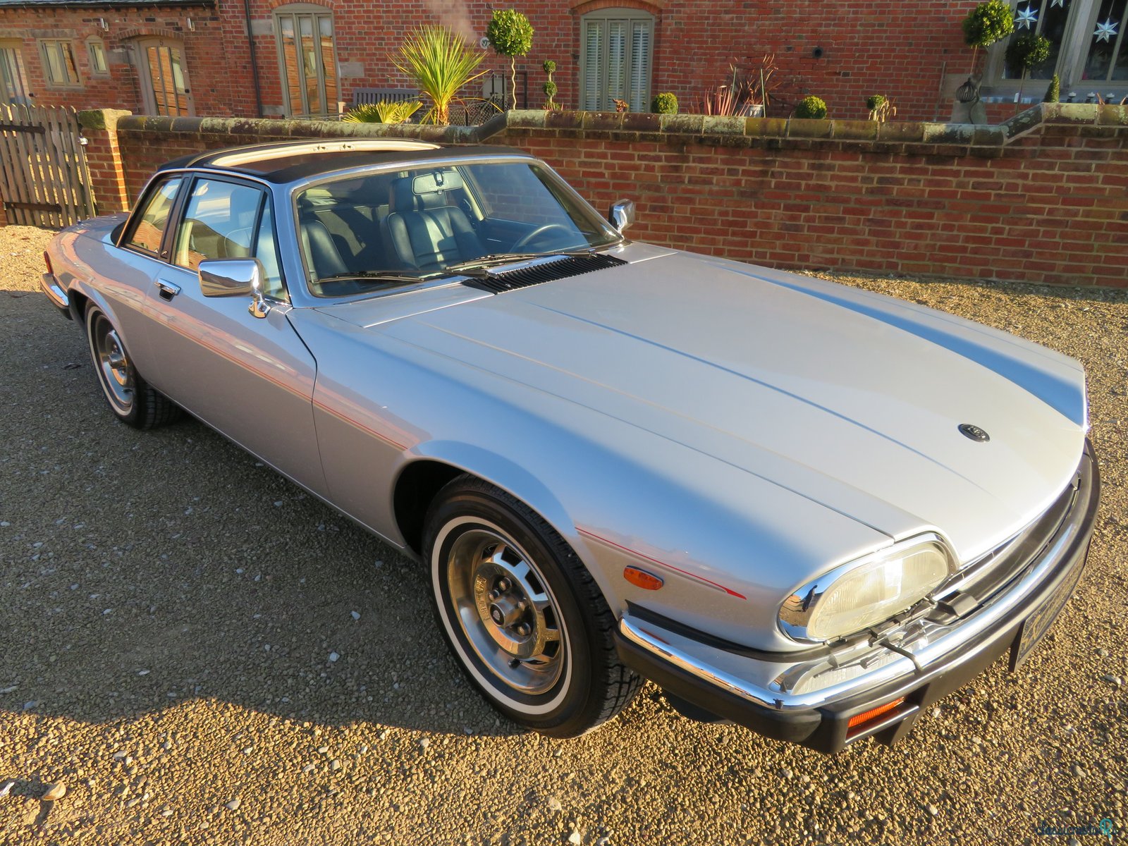 1988' Jaguar XJS photo #1