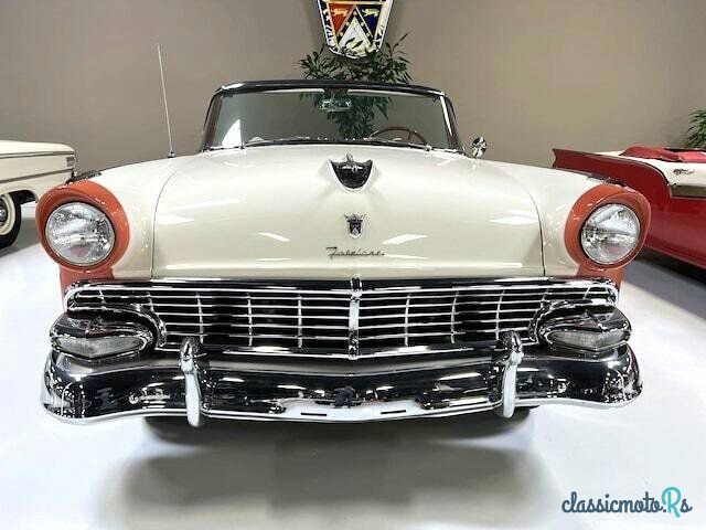 1956' Ford Fairlane photo #2