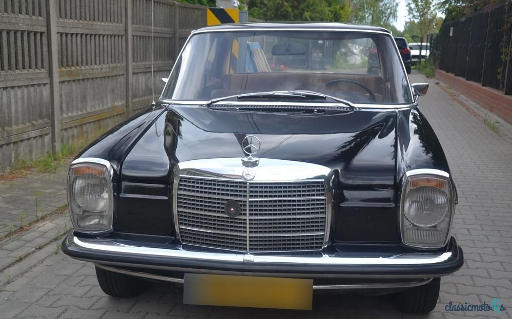 1972' Mercedes-Benz W115 photo #1