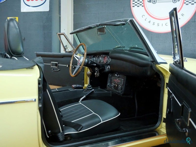 1969' MG MGC photo #4