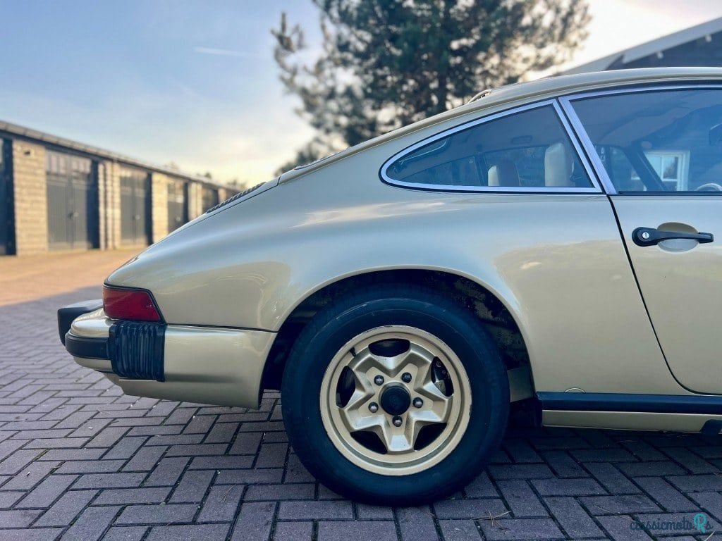 1976' Porsche 911 photo #6
