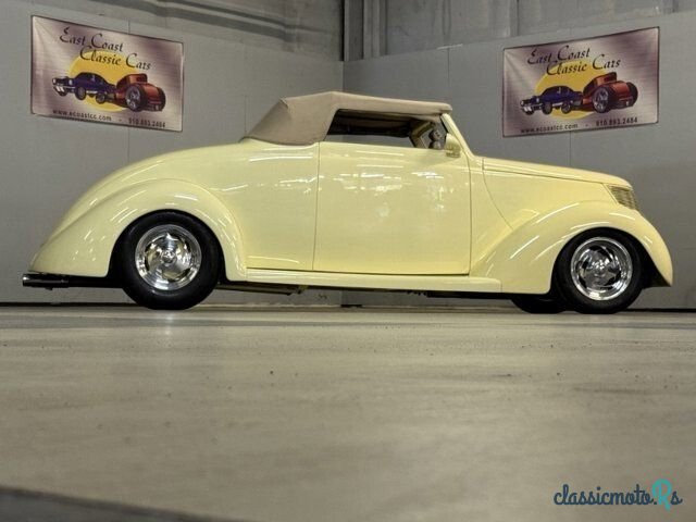 1937' Ford photo #4