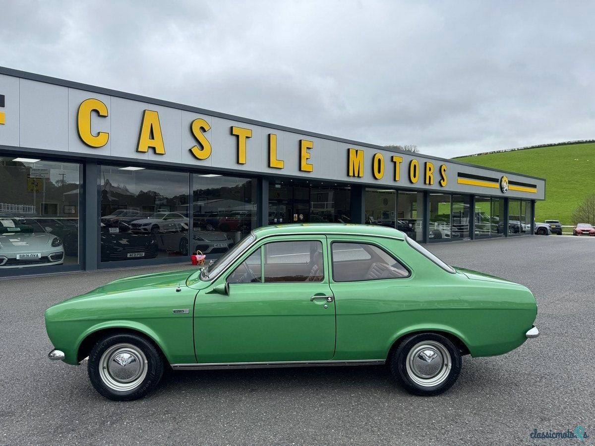 1970' Ford Escort photo #3