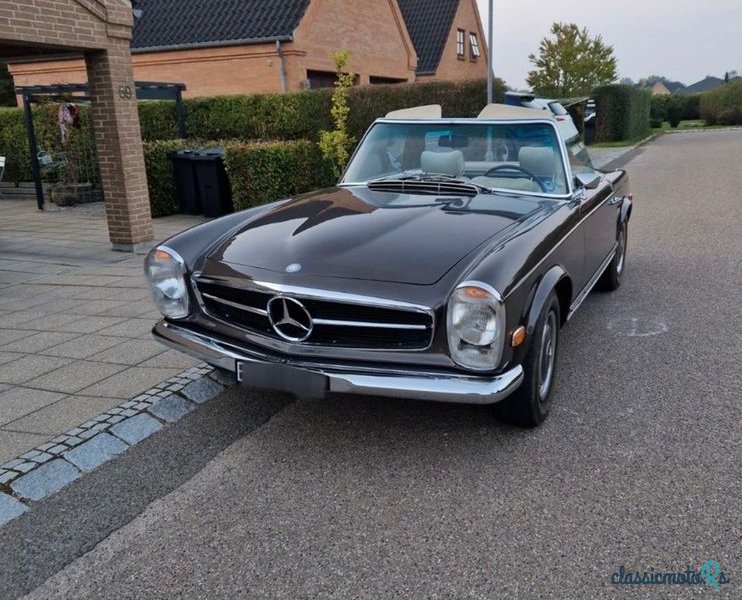 1969' Mercedes-Benz photo #2