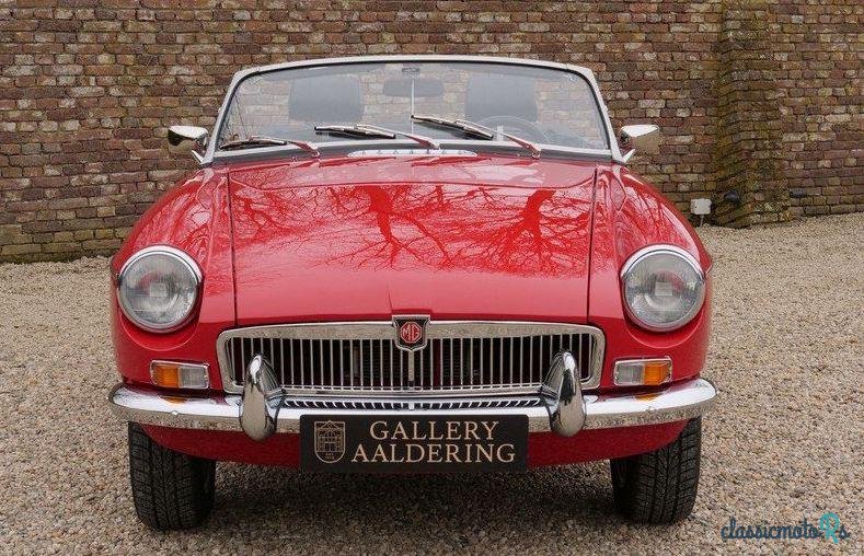 1976' MG Roadster photo #1