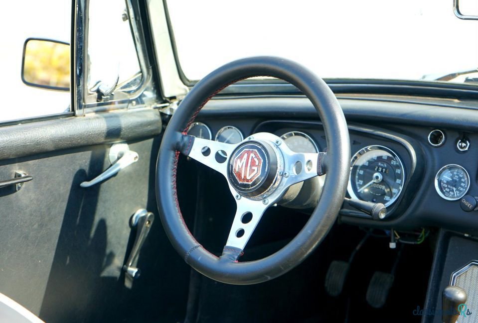 1964' MG MGB photo #5