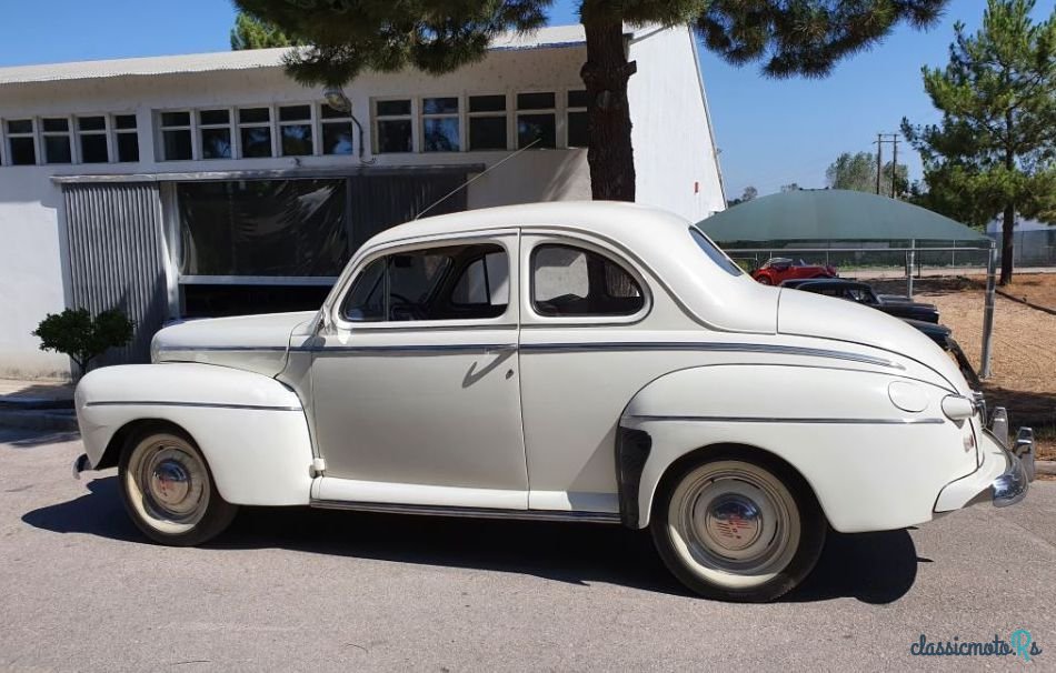 1947' Ford V8 Berline photo #4