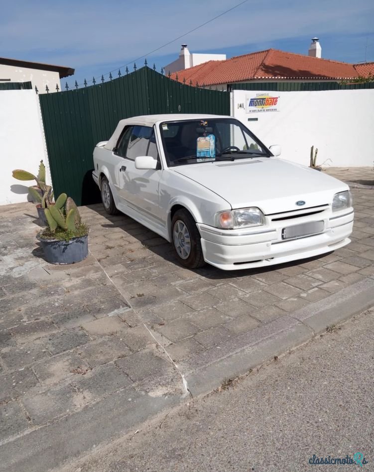 1988' Ford Escort 1.4 Cl photo #3