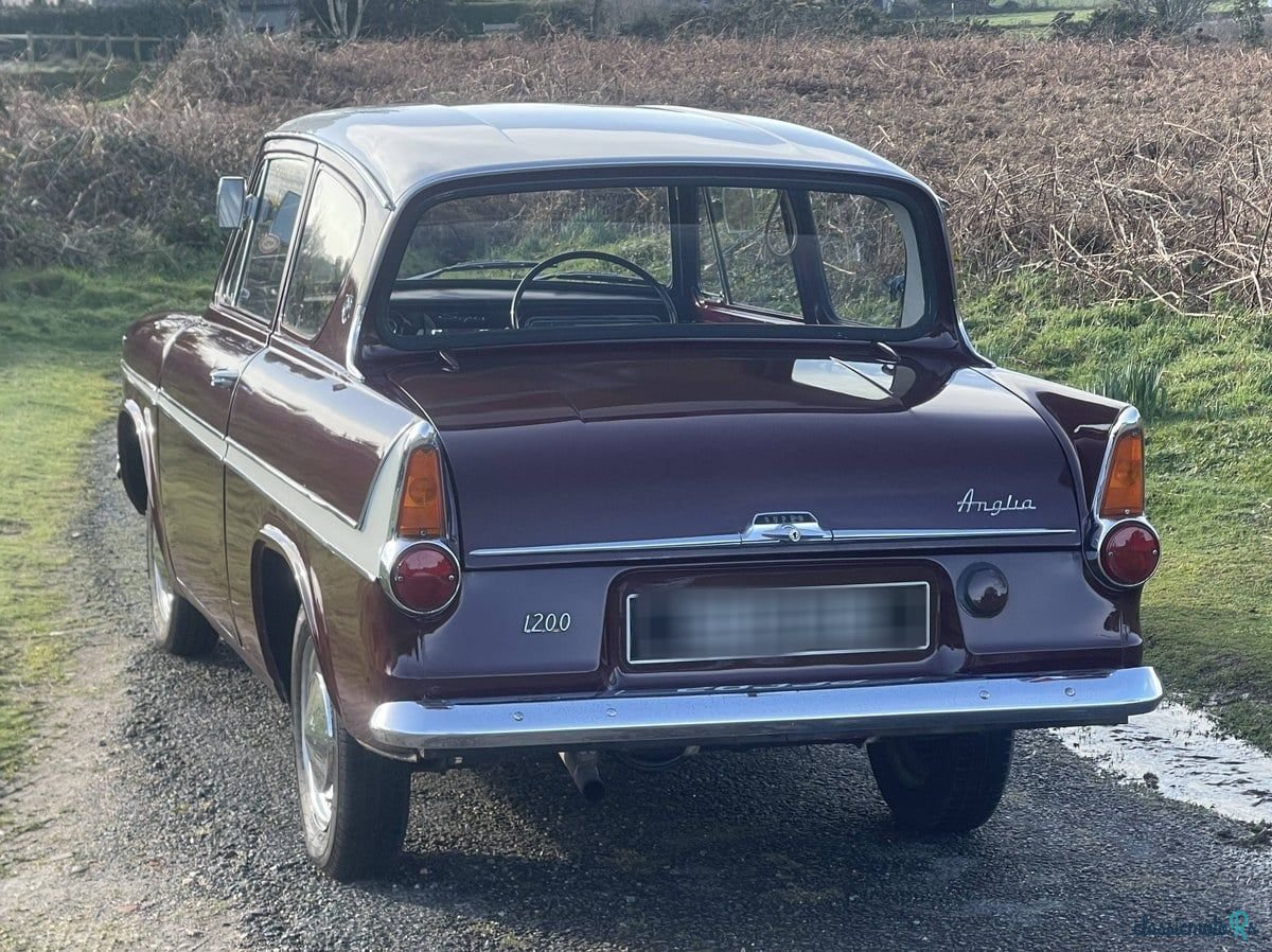 1966' Ford Anglia photo #4