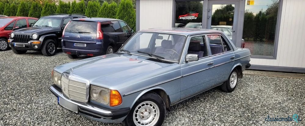 1978' Mercedes-Benz W123 photo #1