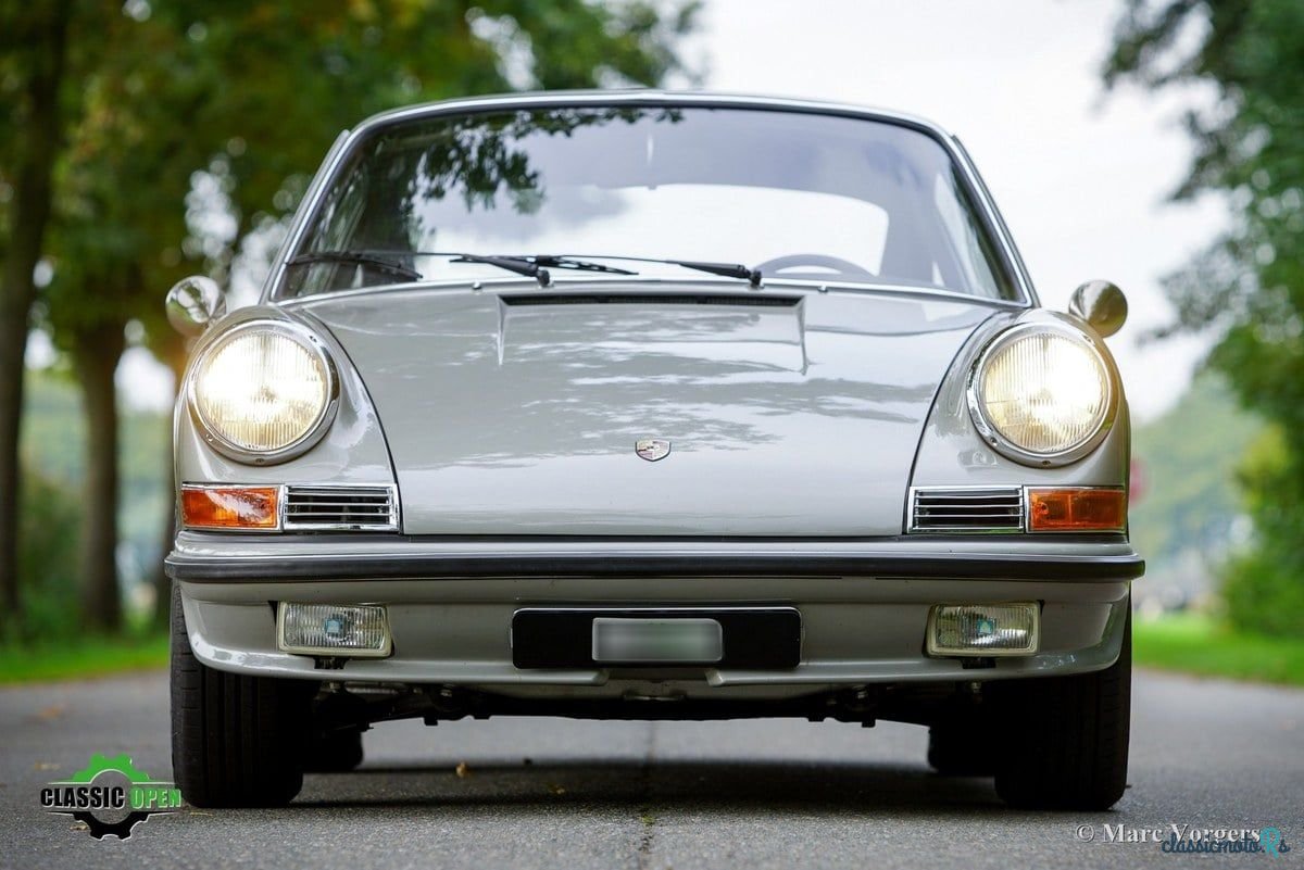 1968' Porsche 911 photo #2
