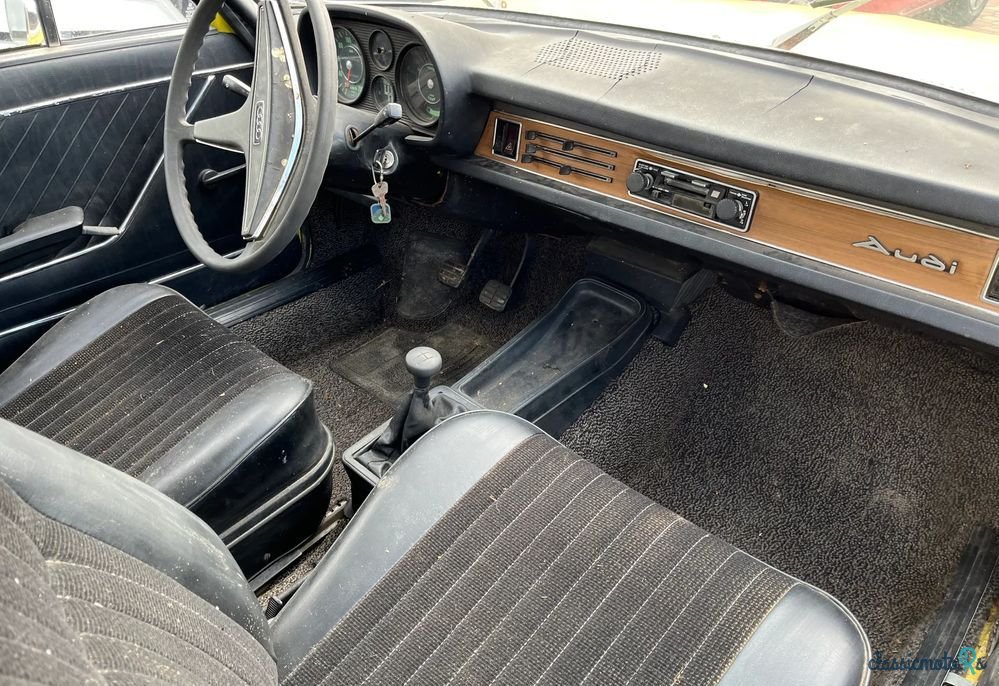 1975' Audi 100L photo #5