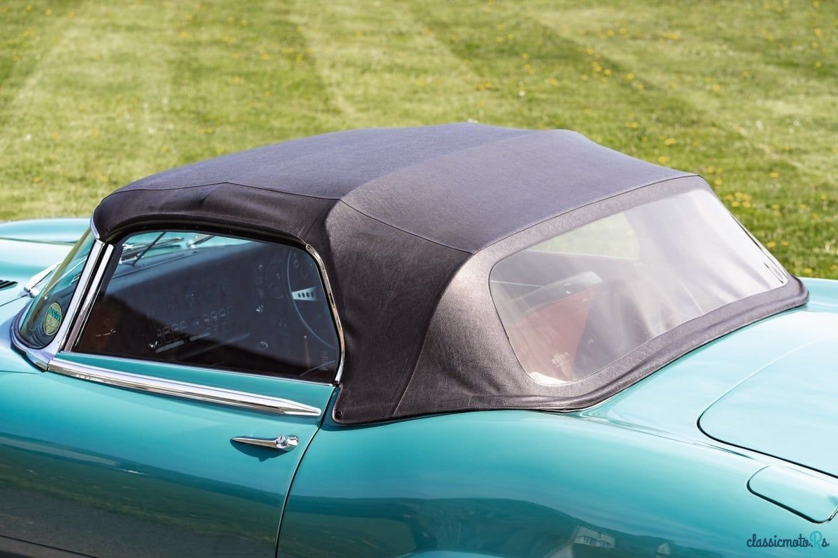 1974' Jaguar E-Type photo #5