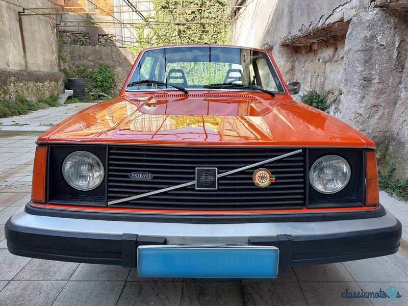 1975' Volvo 244 photo #2