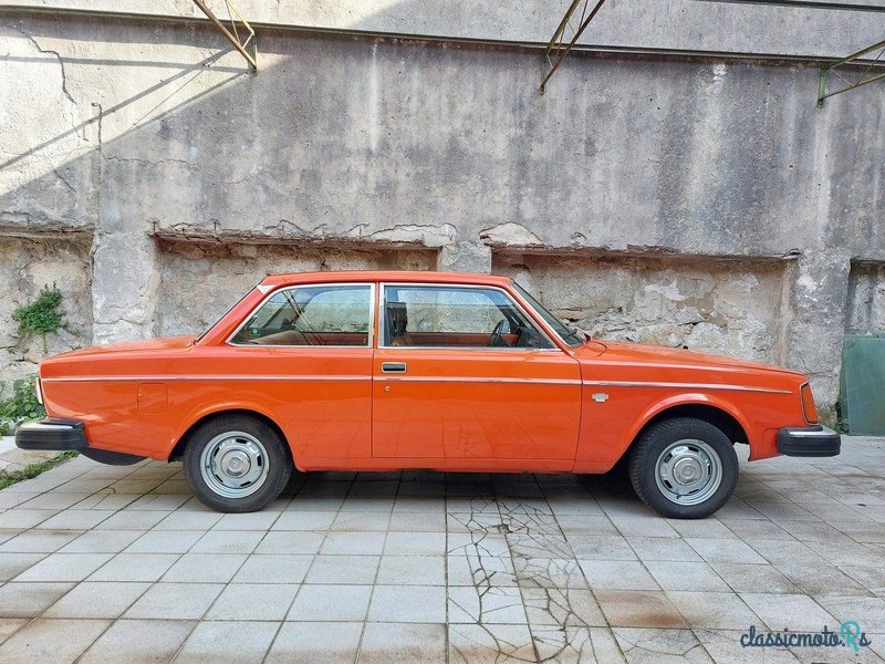 1975' Volvo 244 photo #4