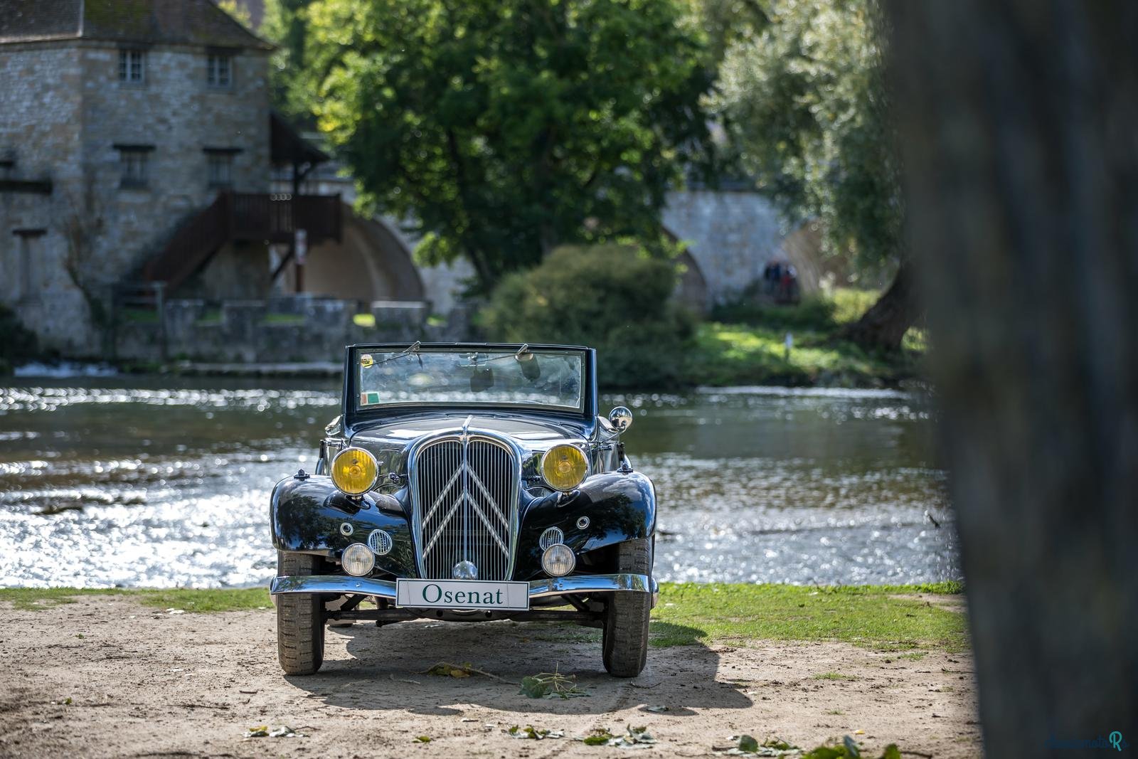 1935' Citroen Traction Avant Cabriolet photo #2