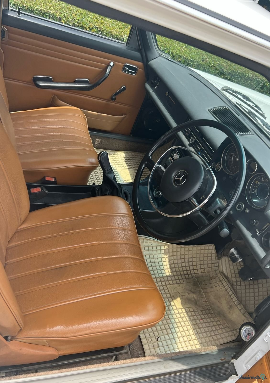 1976' Mercedes-Benz W115 photo #5