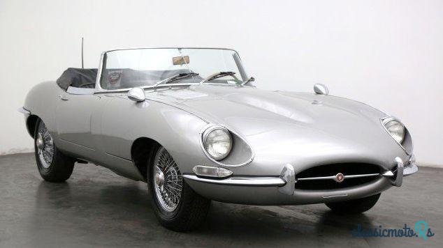 1967' Jaguar E-Type photo #5