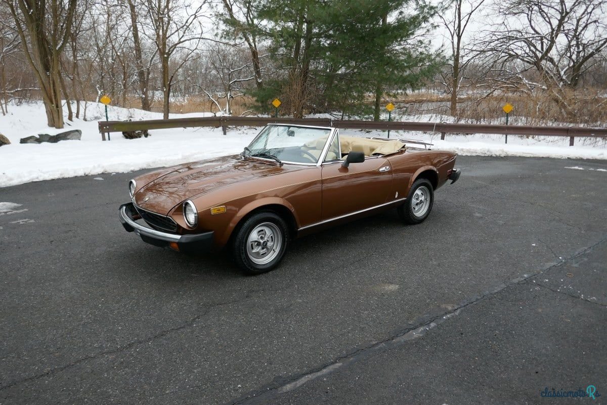 1979' Fiat 124 Spider photo #3