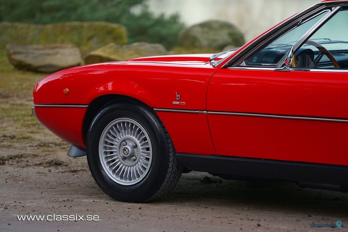 1976' Alfa Romeo Montreal photo #3