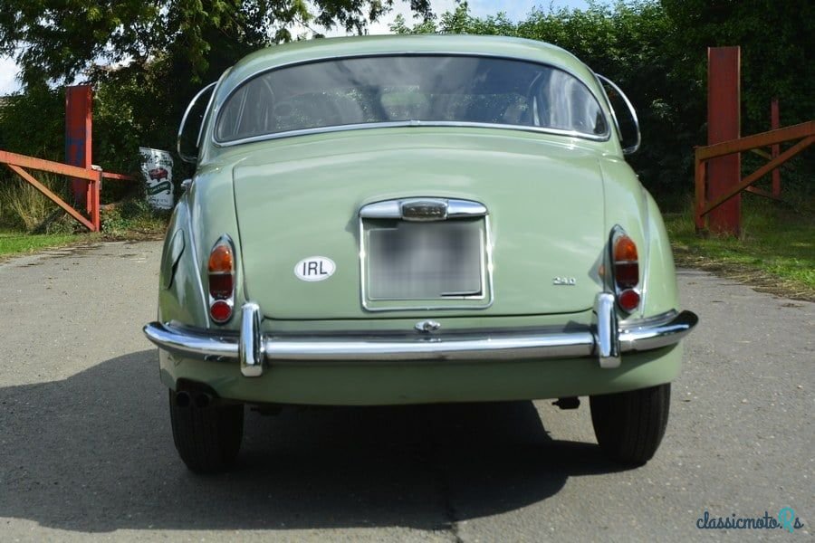 1967' Jaguar Mark 2 photo #3
