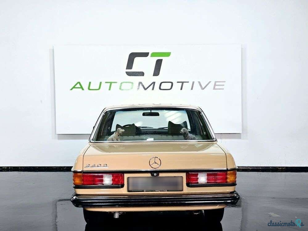 1977' Mercedes-Benz 240D photo #3