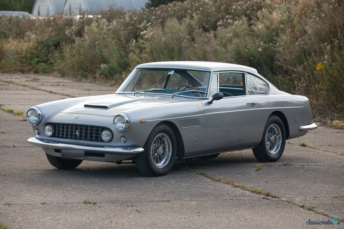 1961' Ferrari 250 photo #2